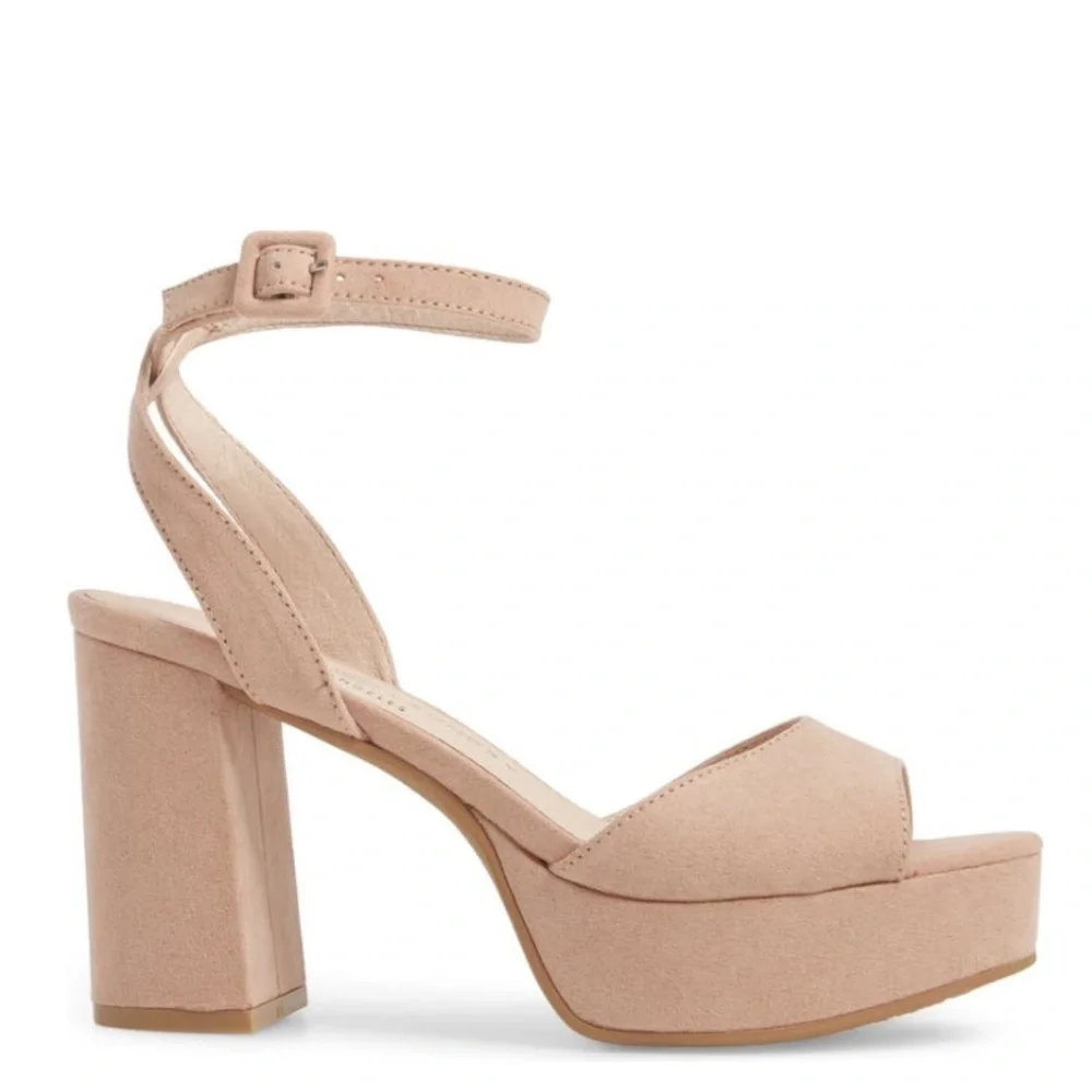 NEW! Chinese Laundry Dark Nude Theresa Platform Sandal - Size 8.5 🚜